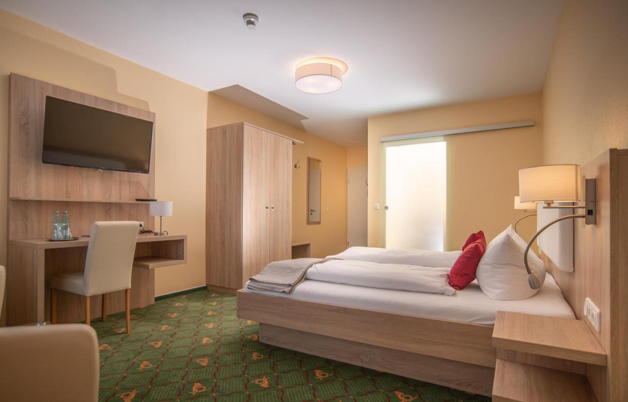 למברוך Hotel Garni Zur Alten Post מראה חיצוני תמונה