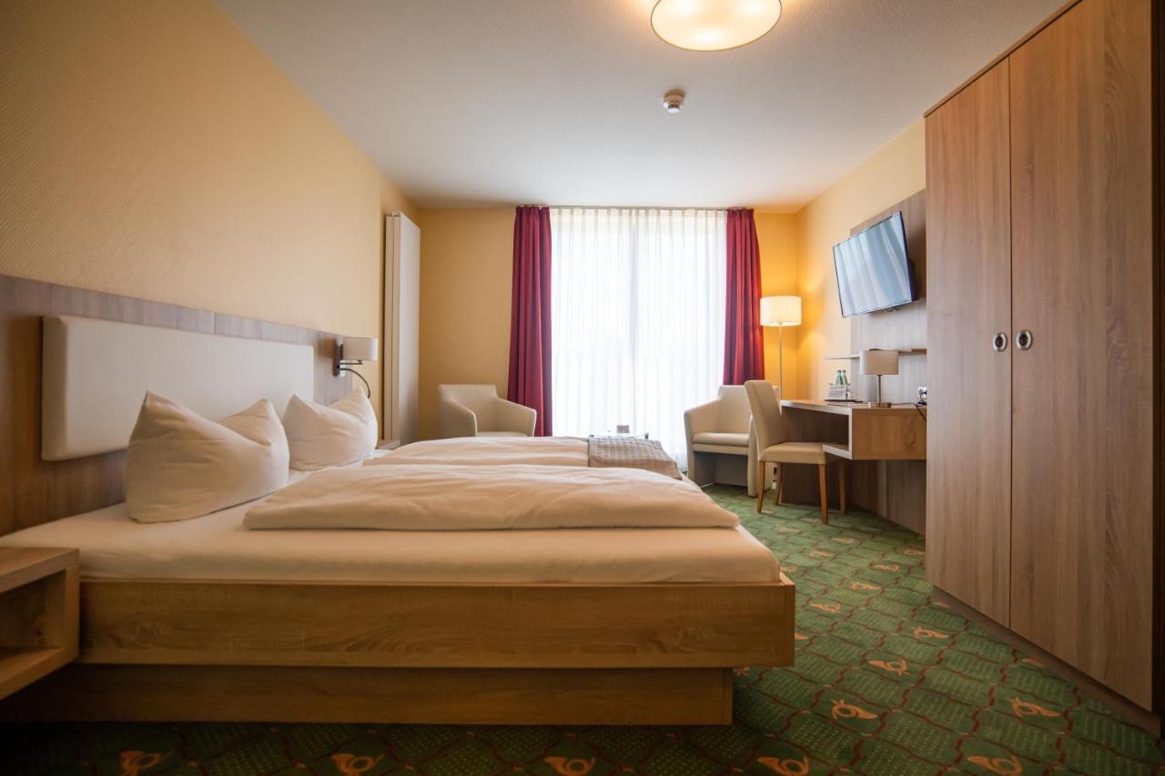 למברוך Hotel Garni Zur Alten Post מראה חיצוני תמונה